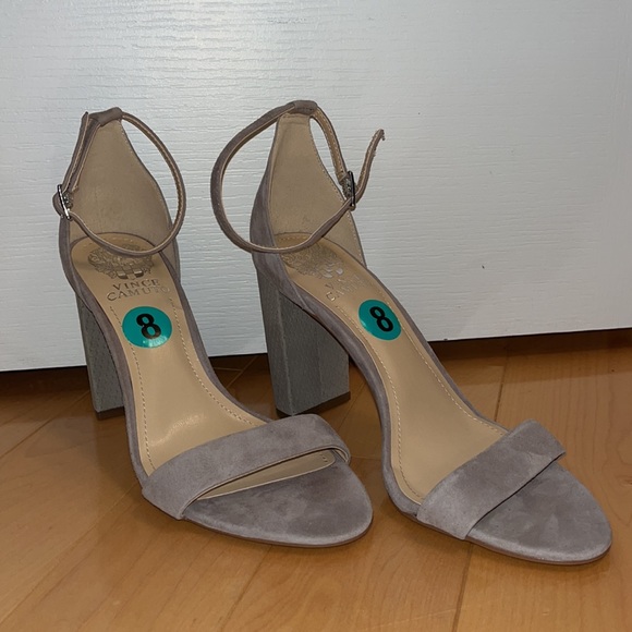 NEW VINCE CAMUTO HEELS - Picture 1 of 4